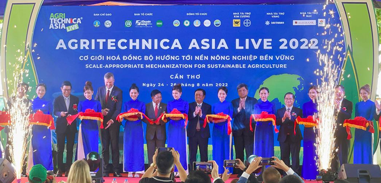Cắt băng khai mạc Lễ hội Cơ giới hóa châu Á 2022.