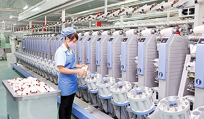 Đẩy mạnh đầu tư công nghệ giúp các doanh nghiệp dệt may tiết kiệm năng lượng hiệu quả.