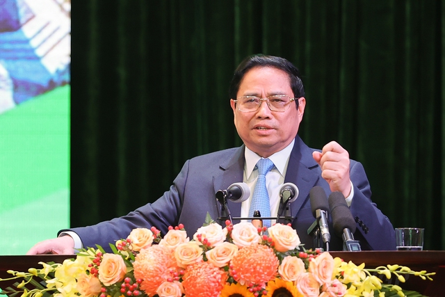 Thủ tướng ph&aacute;t biểu kết luận Hội nghị triển khai Chương tr&igrave;nh h&agrave;nh động thực hiện Nghị quyết số 11-NQ/TW ng&agrave;y 10/2/2022 của Bộ Ch&iacute;nh trị - Ảnh: VGP/Nhật Bắc