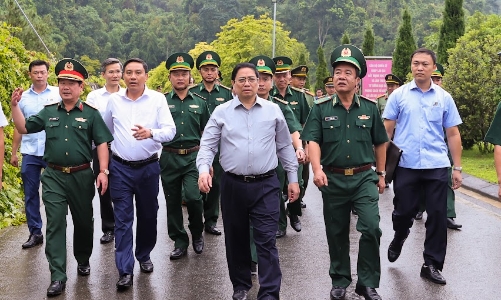 Thủ tướng: Xây dựng khu vực phòng thủ vững chắc về an ninh quốc phòng và phòng tuyến hợp tác, phát triển kinh tế