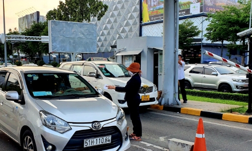 Nghiên cứu thu phí không dừng tại sân bay Tân Sơn Nhất, giải toả ùn tắc