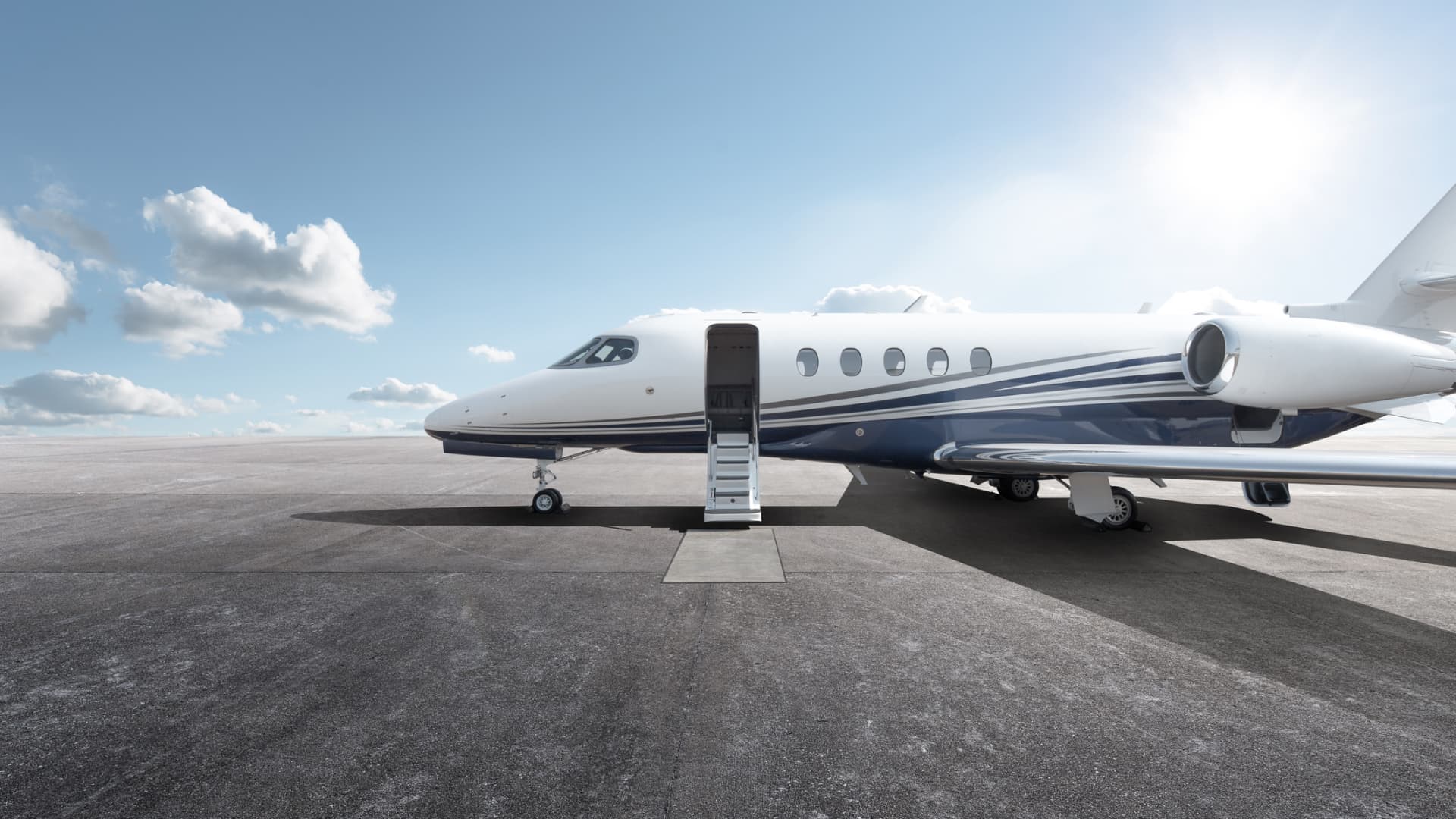 Gi&aacute; thu&ecirc; m&aacute;y bay đang tăng gần bằng hoặc trong một số trường hợp vượt qua cả gi&aacute; thu&ecirc; v&agrave;o năm 2019.