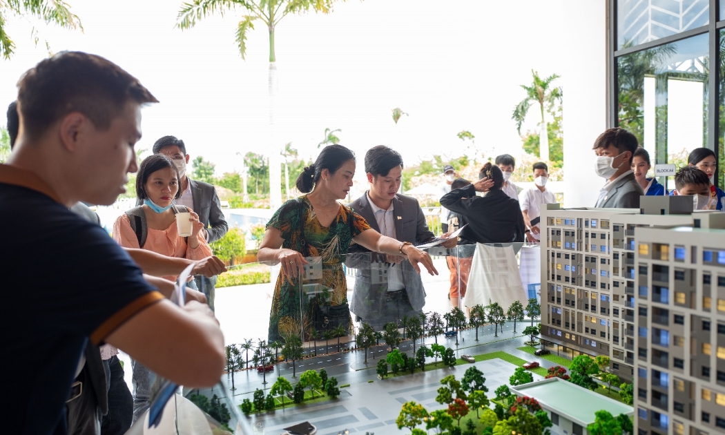 Đông đảo khách hàng quan tâm căn hộ EHome Southgate với mức giá từ 1 tỷ đồng.