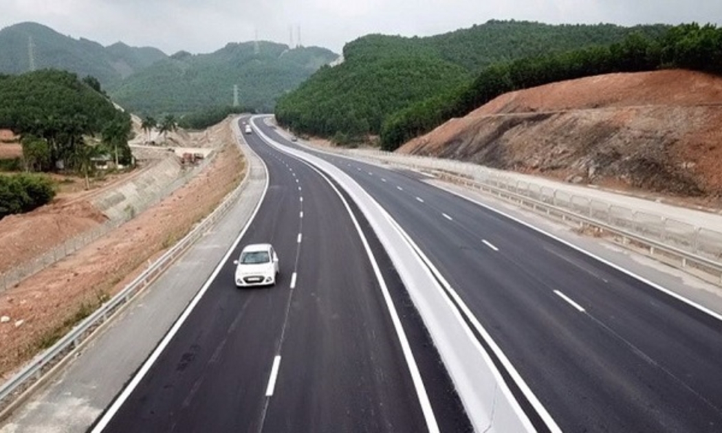 Mở rộng Quốc lộ 12B và Quốc lộ 6, đoạn tránh thị trấn Mãn Đức (Hòa Bình) gặp khó do chưa cân đối được vốn.