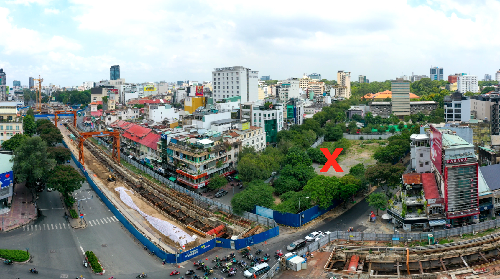 Dự án toà tháp SJC tại vị trí tứ giác Bến Thành (Lê Lợi - Nam Kỳ Khởi Nghĩa - Lê Thánh Tôn - Nguyễn Trung Trực), quận 1, TP.HCM. Năm 2015, TP.HCM đã có quyết định thanh tra làm rõ nguyên nhân, trách nhiệm của các đơn vị liên quan đến việc chậm triển khai dự án.  