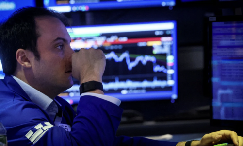 S&P 500 thủng mốc 4.000 điểm lần đầu tiên sau 2 tháng, giá dầu lao dốc gần 6%