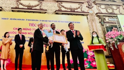 Citi receives Certificate of Merit for contributions to HCMC