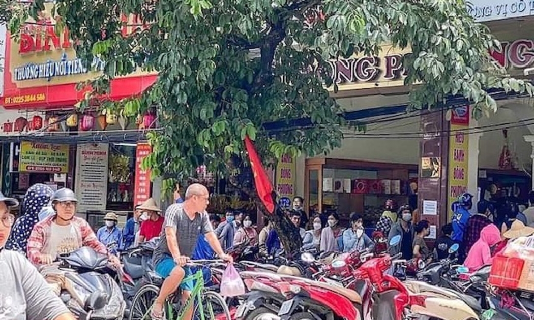 Nhiều cửa hàng bánh trung thu tại Hải Phòng luôn chật kín khách hàng
