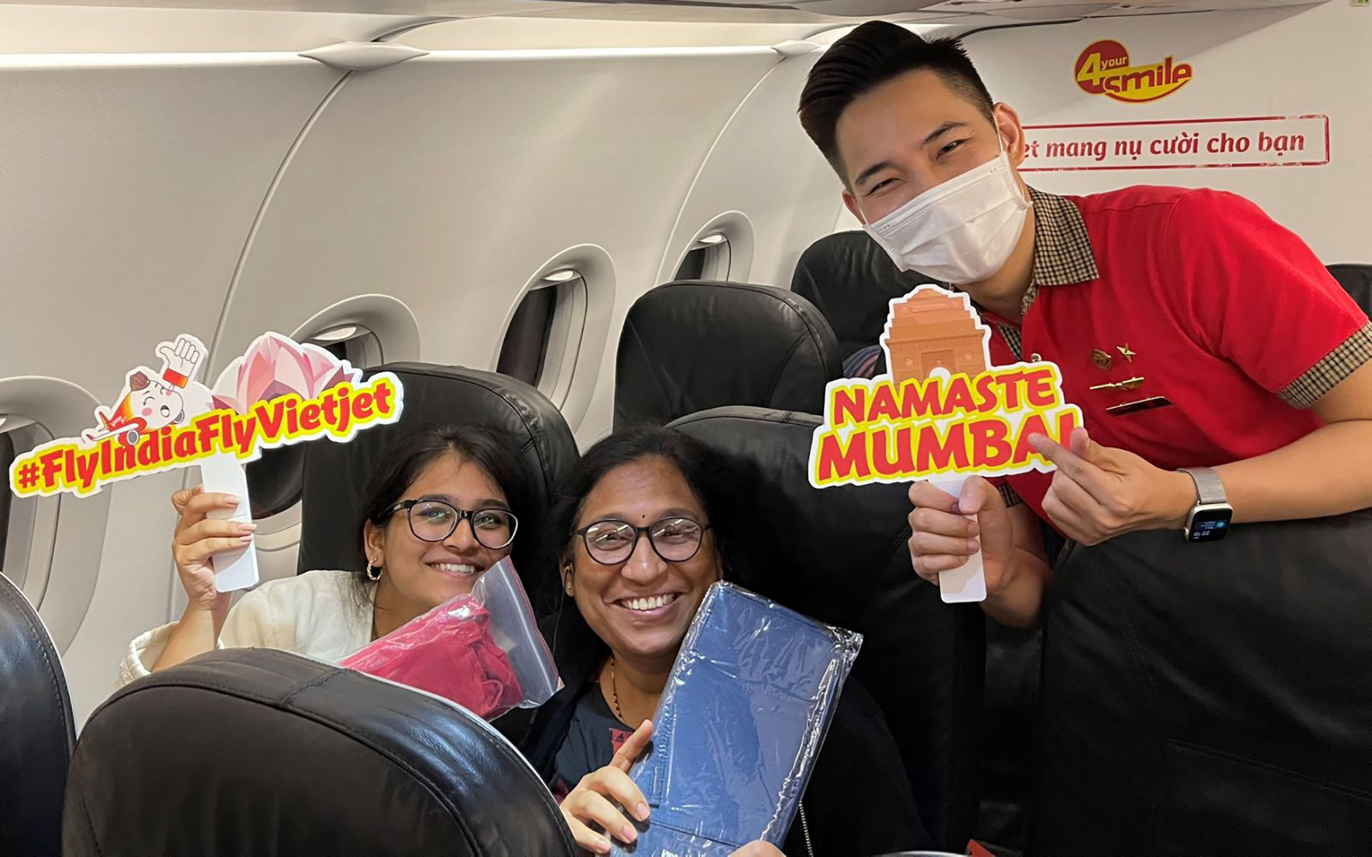 Du khách Ấn Độ trên chuyến bay Vietjet kết nối giữa Việt Nam và Ấn Độ (ảnh: M.H).
