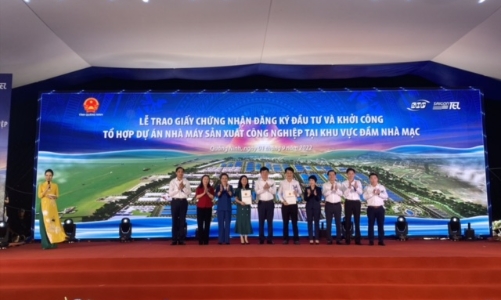 Quảng Ninh khởi công tổ hợp dự án cao cấp và trao chứng nhận đầu tư trị giá 2.700 tỷ