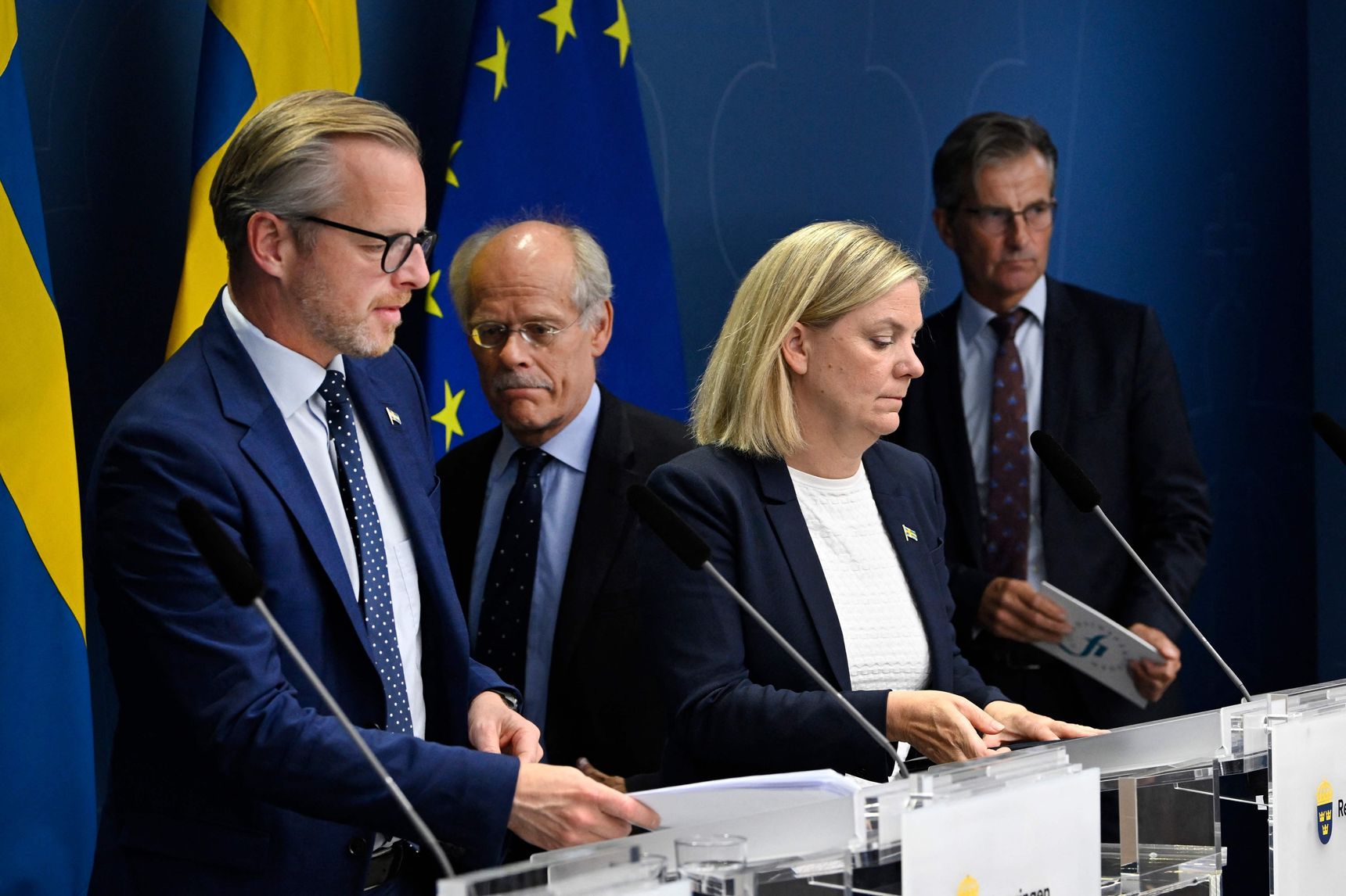 Thủ tướng Thuỵ Điển Magdalena Andersson (thứ hai từ phải qua) - Ảnh: Getty/WSJ.