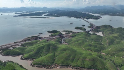 Van Don - Mong Cai Highway opens