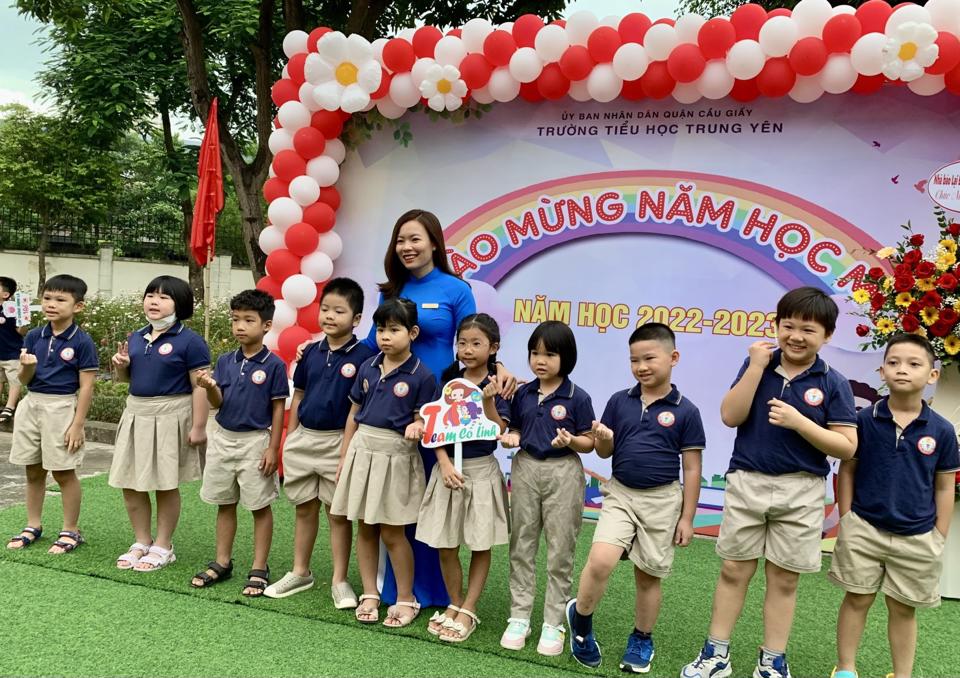 Không khí khai giảng năm học 2022-2023. Ảnh: Điệp Quyên