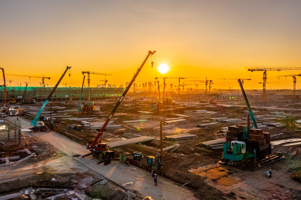 C&ugrave;ng với Tổ hợp c&ocirc;ng vi&ecirc;n biển tạo s&oacute;ng Royal Wave Park đ&atilde; vận h&agrave;nh, hệ thống tiện &iacute;ch, dịch vụ đẳng cấp cũng sẽ sớm c&oacute; đủ c&aacute;c mảnh gh&eacute;p.