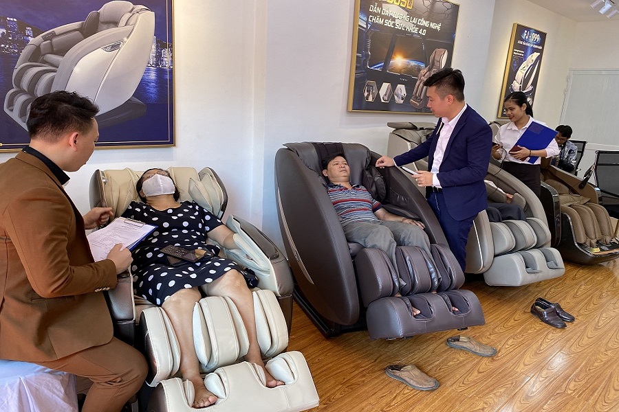 Thị trường ghế massage “vàng thau lẫn lộn”, nhập nhèm về xuất xứ.