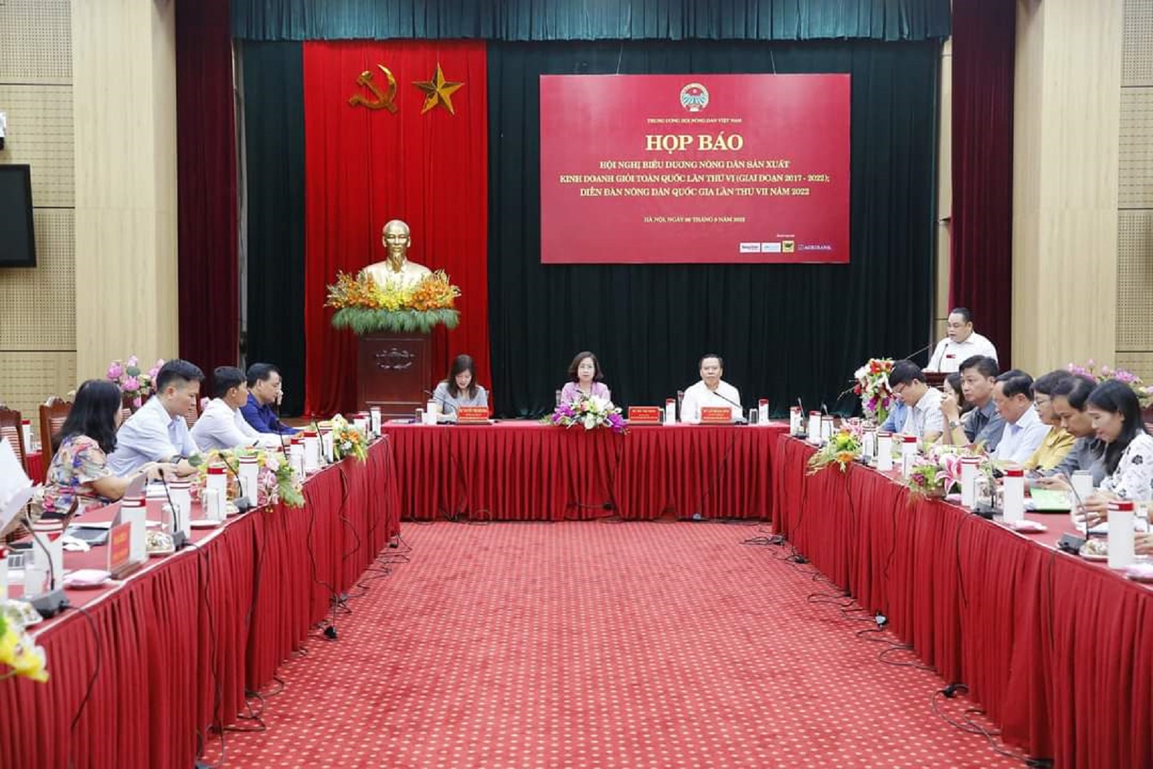 Họp báo thông tin về Hội nghị biểu dương nông dân sản xuất, kinh doanh giỏi toàn quốc lần thứ VI.