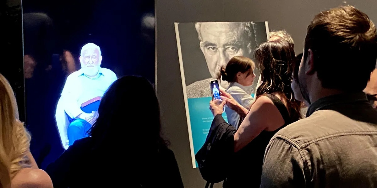 C&ocirc;ng nghệ n&agrave;y gi&uacute;p n&oacute;i chuyện với c&aacute;c nh&acirc;n vật lịch sử