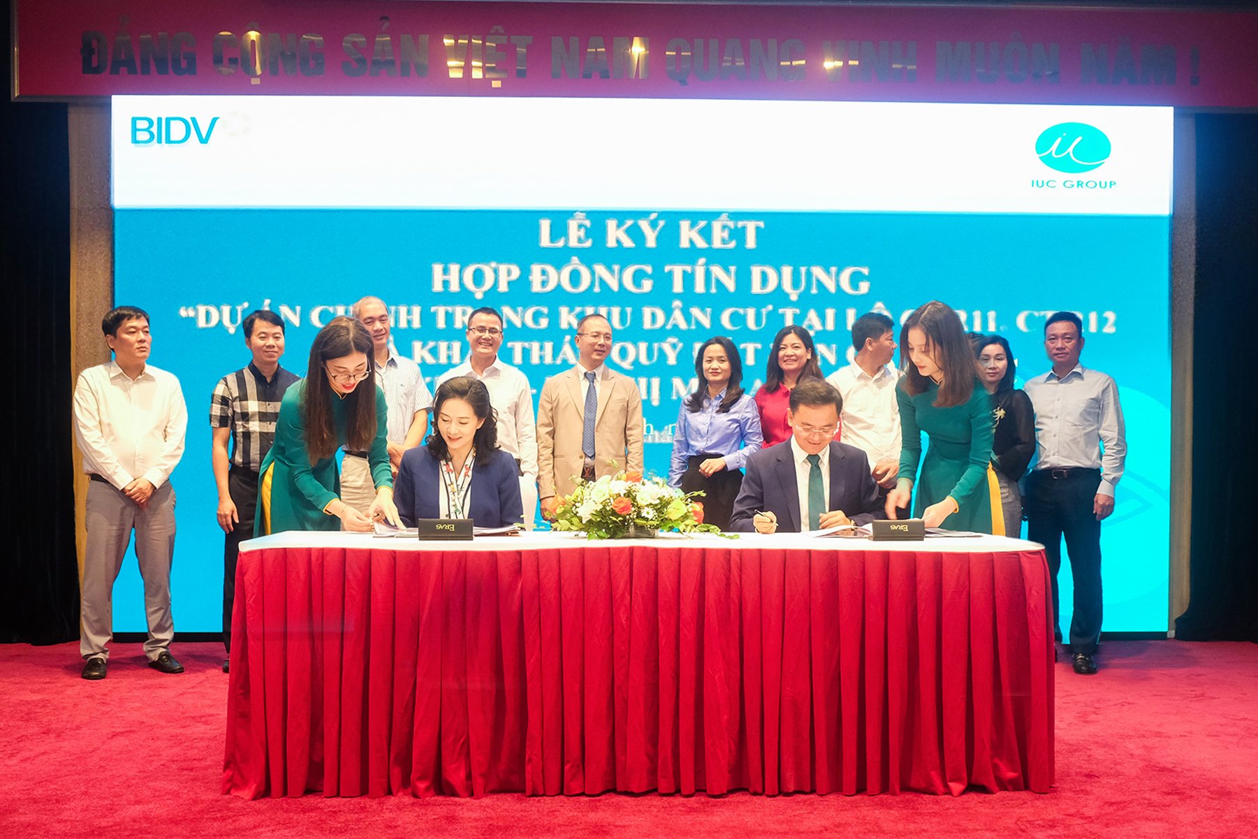 BIDV - chi nhánh Hà Nội và IUC Group ký Hợp đồng tín dụng dự án BGI Topaz Downtowwn.