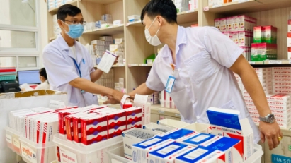 PM calls for changes in procurement of pharmaceuticals and medical equipment