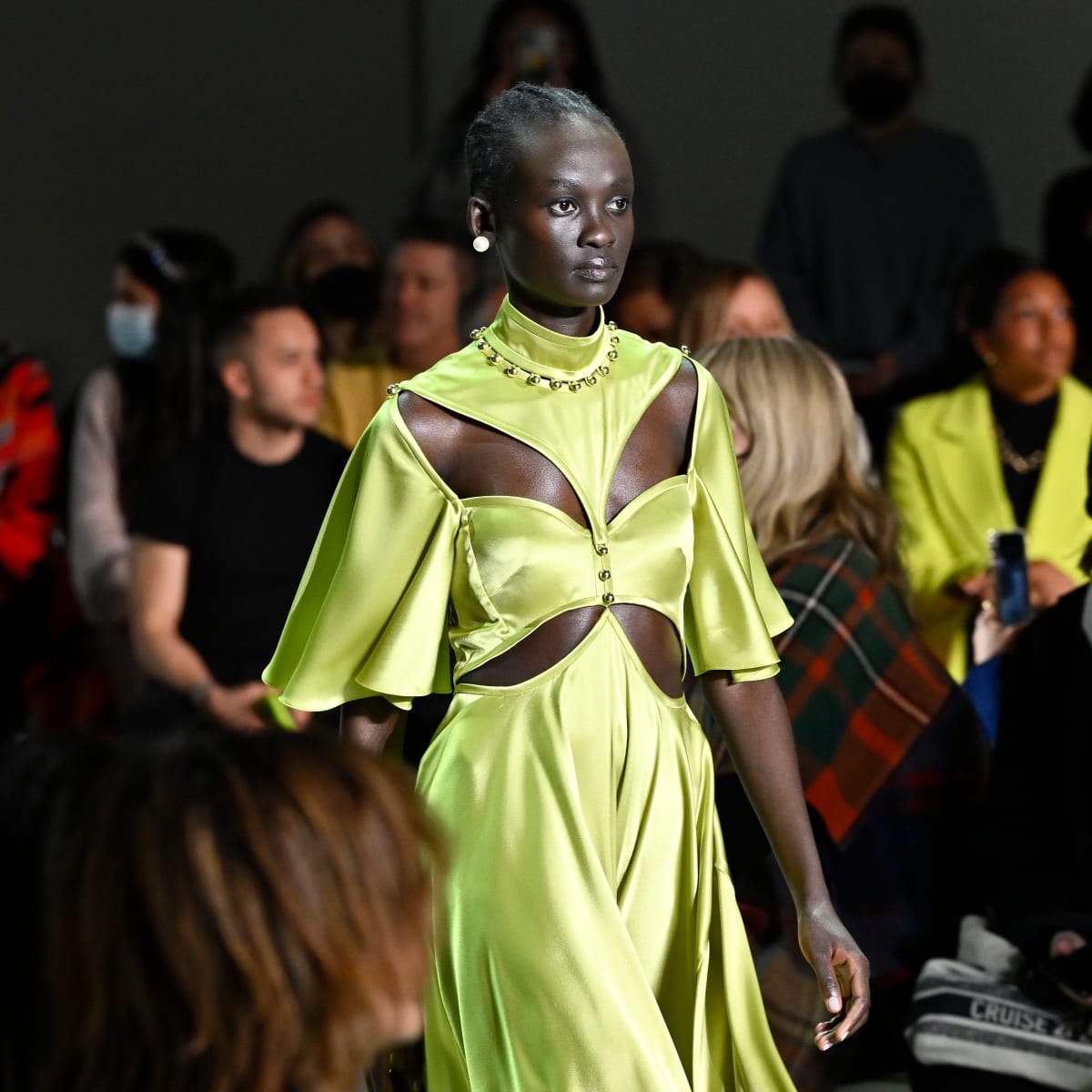 Một người mẫu trong show diễn ngày 16/2/2022 tại New York Fashon Week.