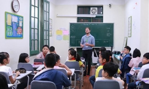 Khuyến khích các trường thực hiện xã hội hóa trong dạy tiếng Anh