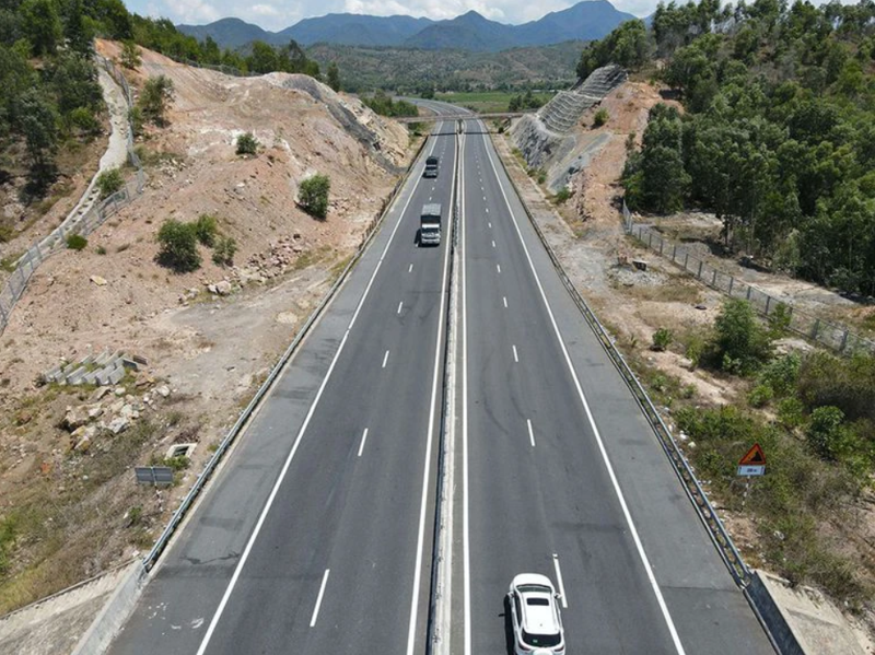 Public investment capital going to transport infrastructure in Binh Dinh