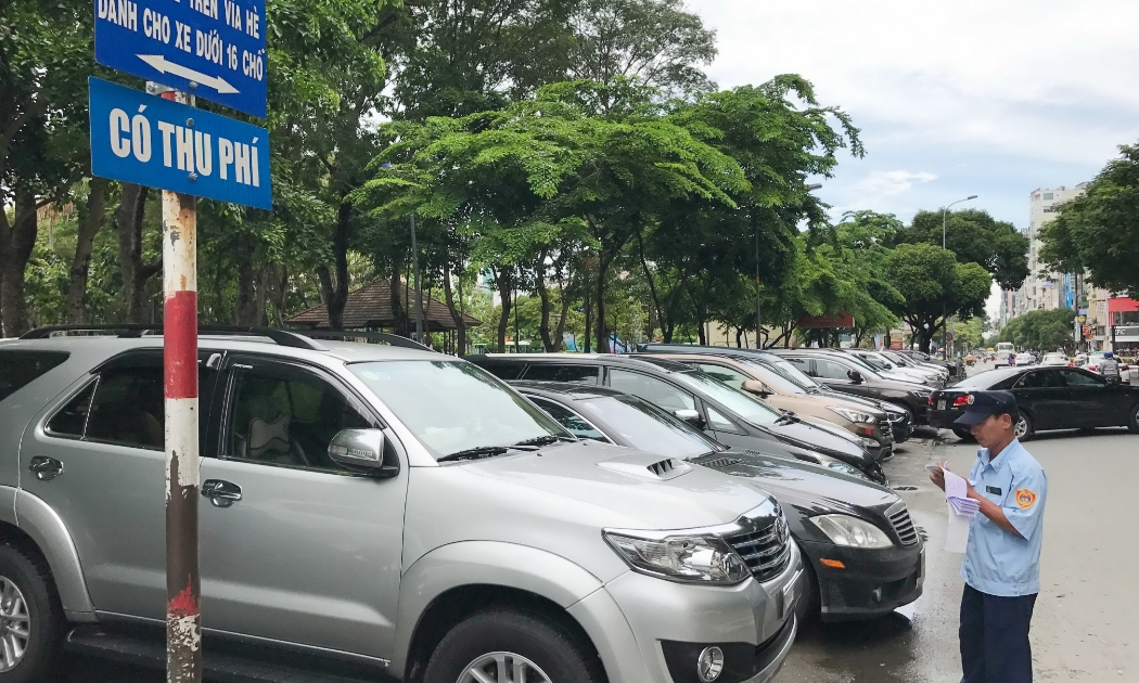 Khu vực bãi xe lộ thiên có thu phí hiện hữu trên đường Lê Lai, ngay công viên 23 tháng 9.