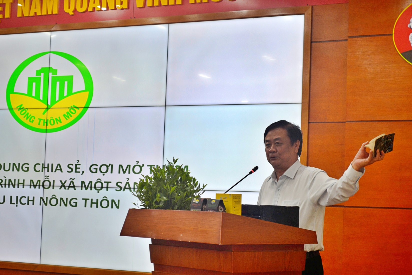 Bộ trưởng Lê Minh Hoan phát biểu tại hội nghị.