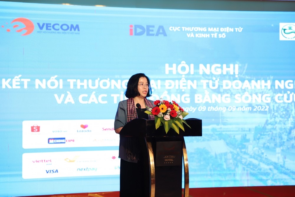 Bà Nguyễn Thị Minh Huyền, Phó Cục trưởng Cục Thương mại điện tử và Kinh tế số, phát biểu tại Hội nghị.