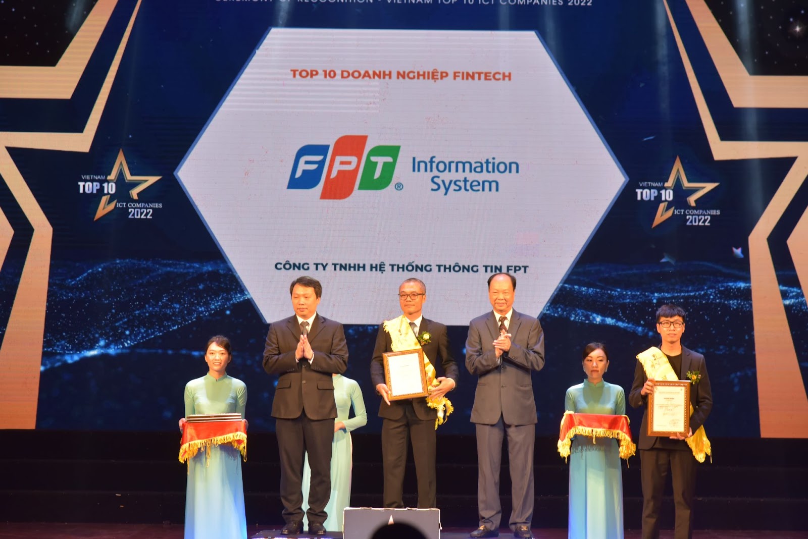 FPT IS lọt Top 10 Doanh nghiệp Fintech Việt Nam 2022.