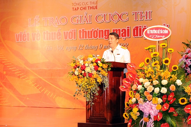 Tổng cục trưởng Tổng cục Thuế Cao Anh Tuấn phát biểu tại lễ trao giải.