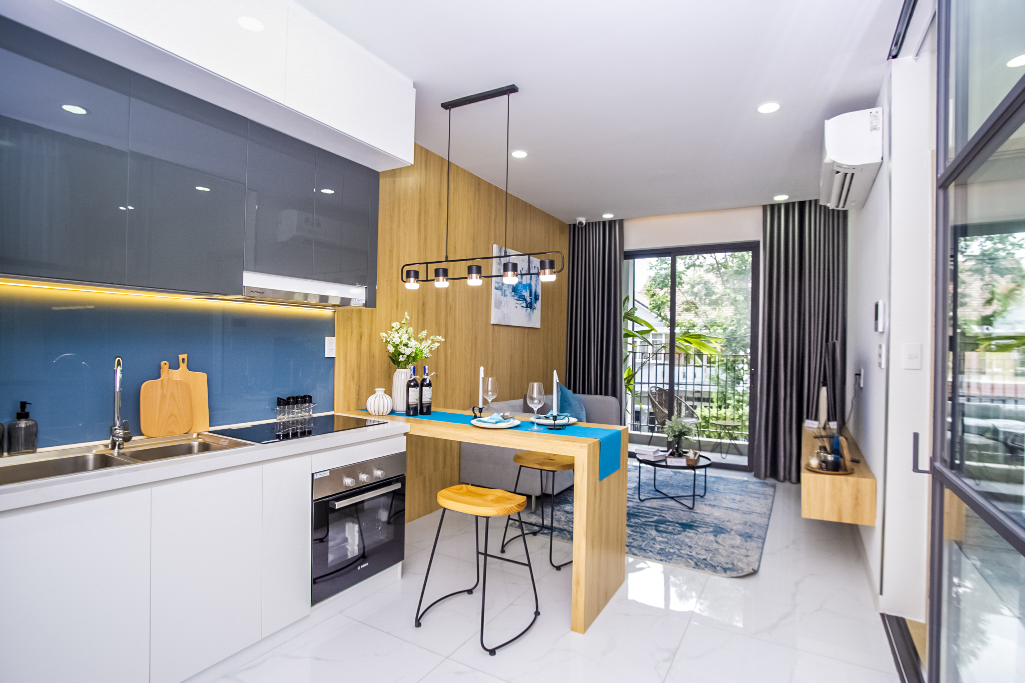 Căn hộ mẫu 1 phòng ngủ tại C-River View phù hợp với người độc thân hoặc gia đình trẻ. Ảnh: Cen Sài Gòn.