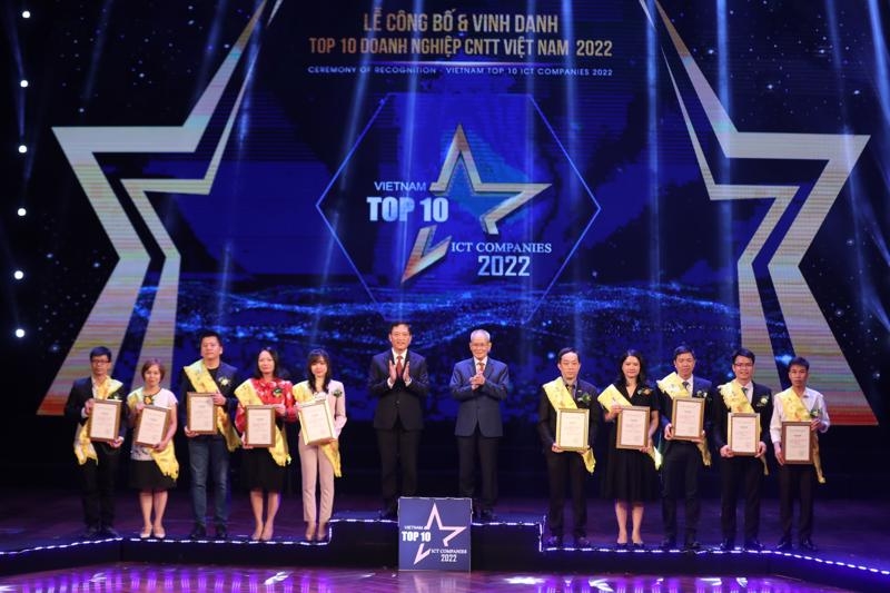 Trillion-VND information technology business club established