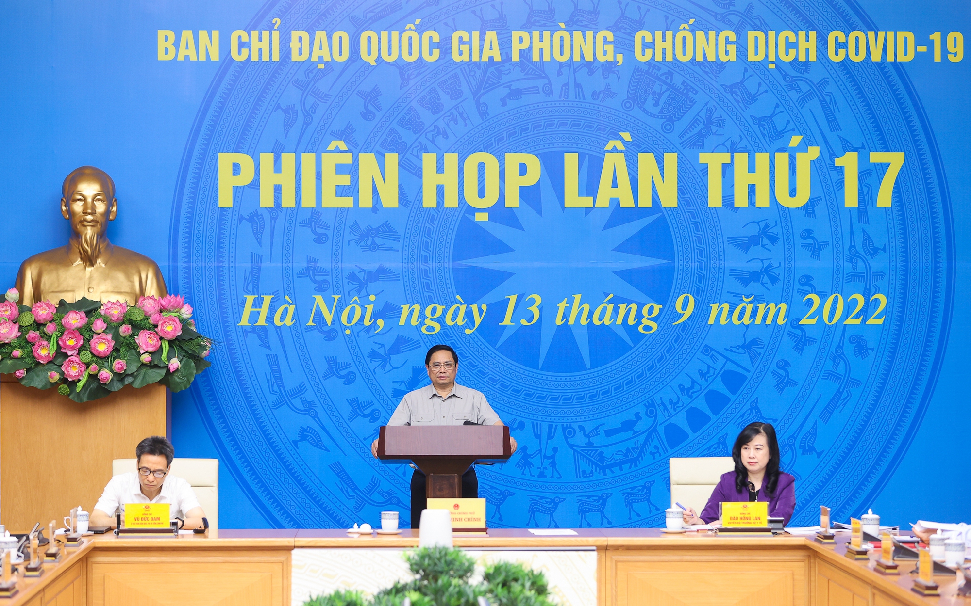 Thủ tướng phát biểu tại phiên họp - Ảnh: VGP