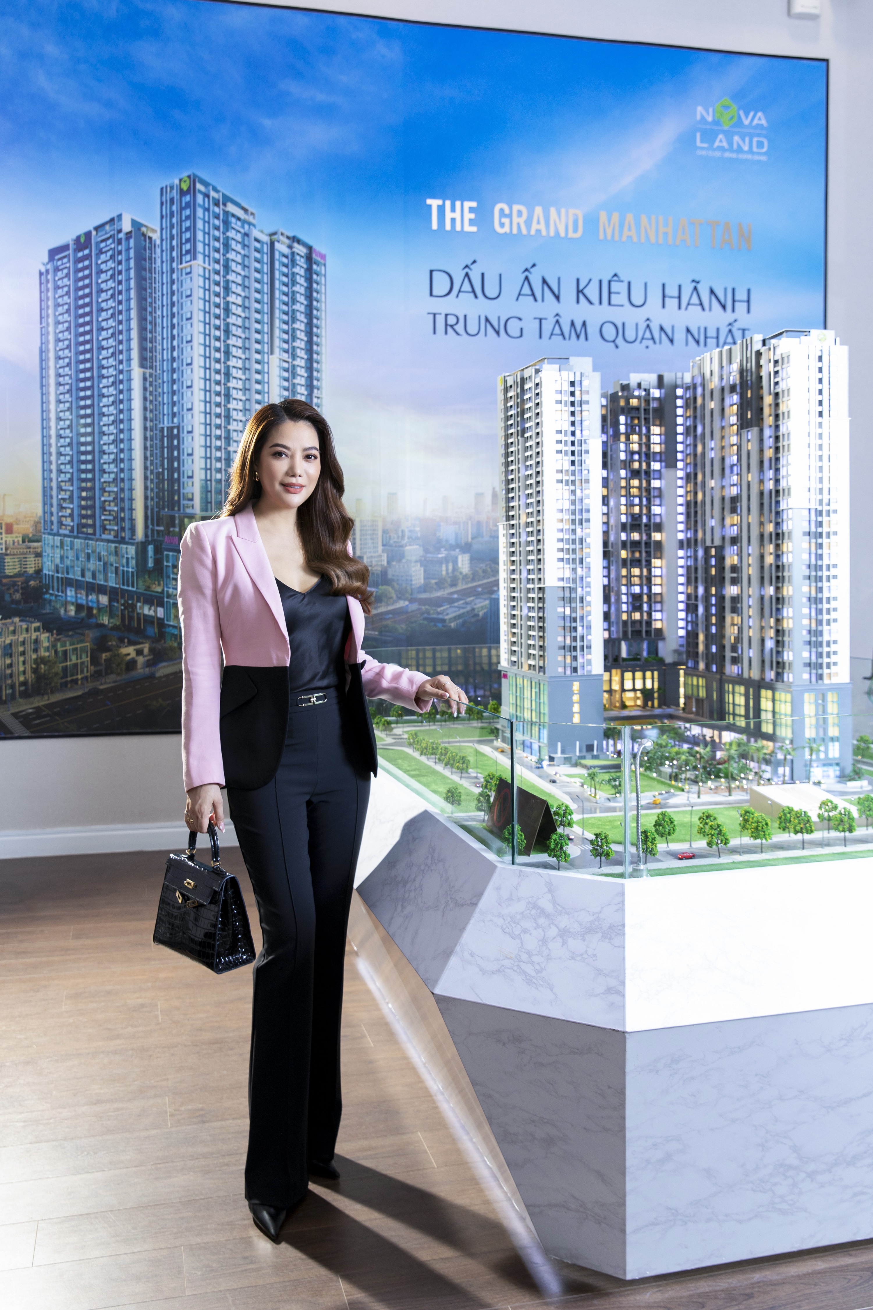 Trương Ngọc Anh vừa bổ sung thêm vào bộ sưu tập bất động sản hạng sang một căn hộ ngay trung tâm quận 1.