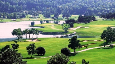 Hanoi seeking high-end tourists with golf tourism