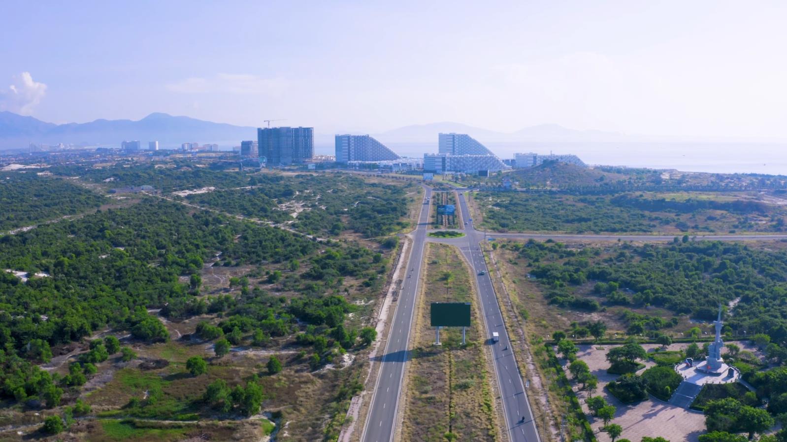 Cam Ranh - định hướng trở th&agrave;nh thủ phủ resort tại Kh&aacute;nh Ho&agrave;.