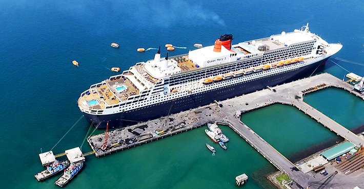 Tàu khách du lịch vào cảng Chân Mây, Thừa Thiên - Huế