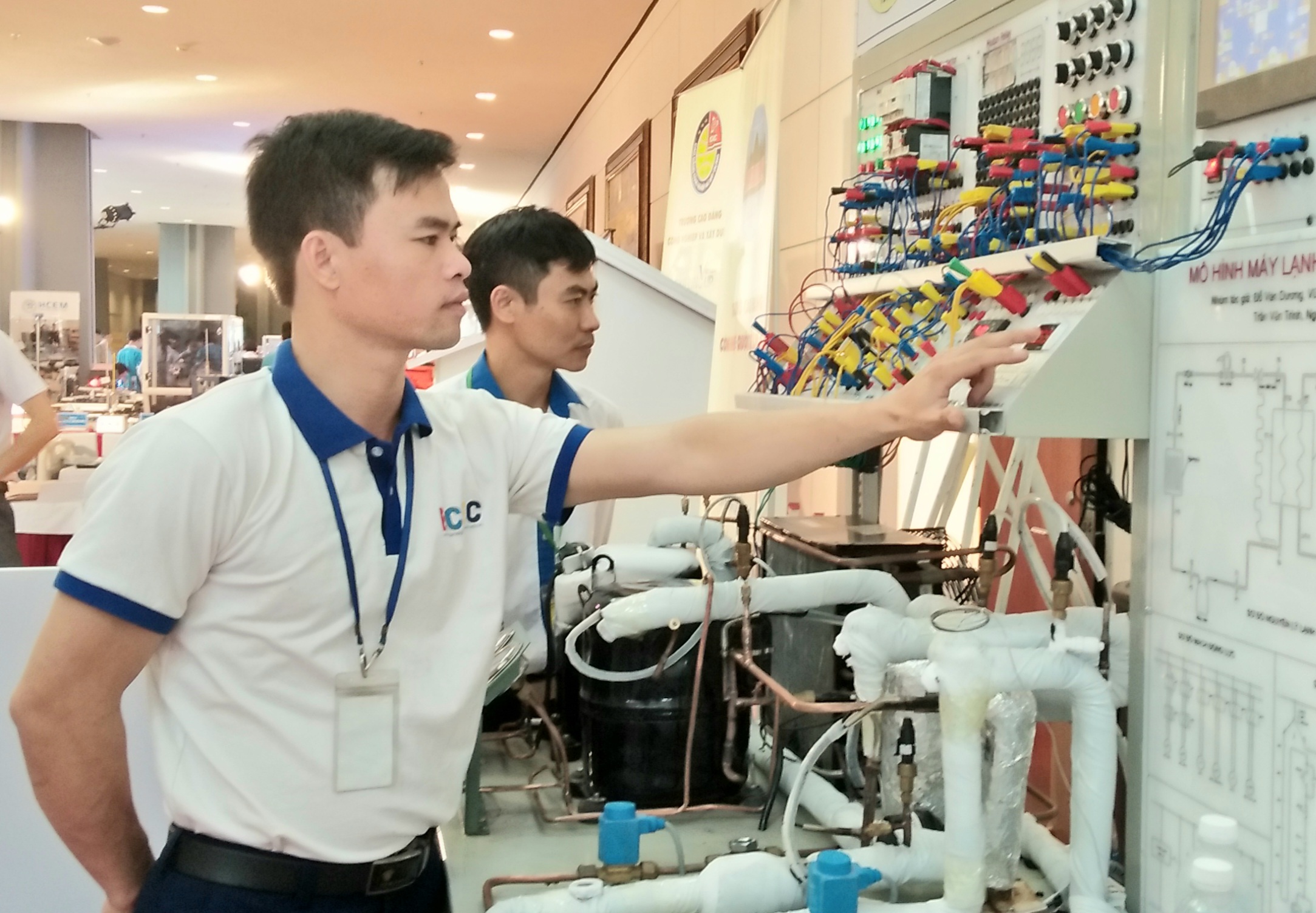 Tỷ lệ lao động có kỹ năng nghề cao của Việt Nam vẫn ở mức thấp. Ảnh - Nhật Dương. 
