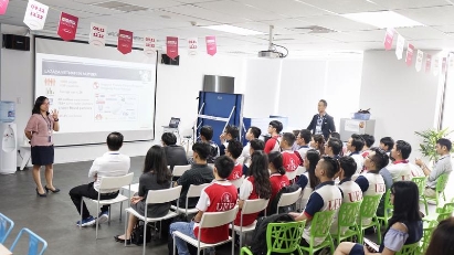 Staff shortages dire at e-commerce businesses