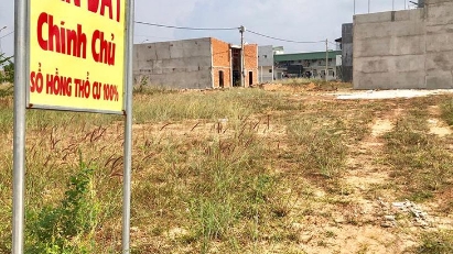 Gloom over real estate in HCMC and nearby