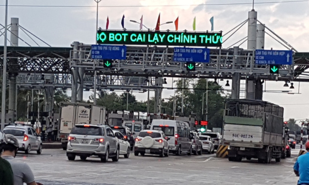 Trạm thu phí BOT Cai Lậy lúc mới đưa vào khai thác và thu phí, đầu tháng 8/2017.