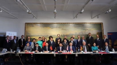 Da Nang delegation visits Germany
