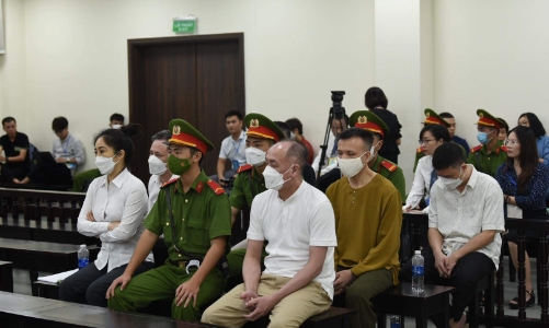 Vụ giám đốc bệnh viện  “chạy án”: Đường đi của hơn 2,6 triệu USD