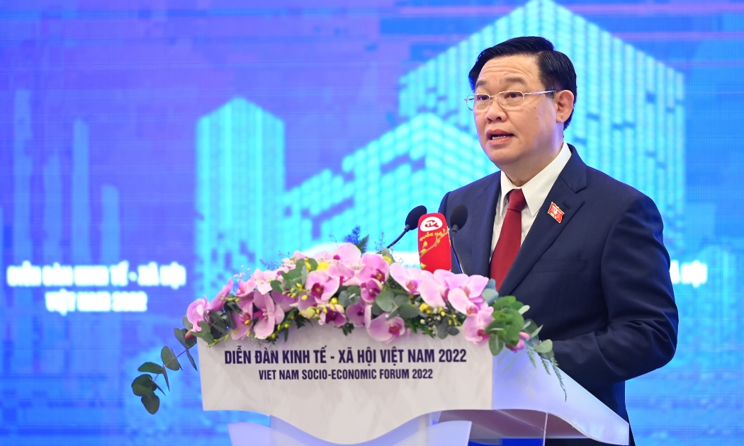 Chủ tịch Quốc hội Vương Đình Huệ phát biểu khai mạc Diễn đàn. Ảnh - Quochoi.vn.