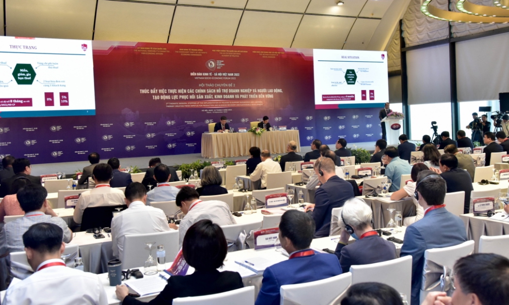 Toàn cảnh chuyên đề 2: “Thúc đẩy thực hiện chính sách hỗ trợ doanh nghiệp và người lao động”.