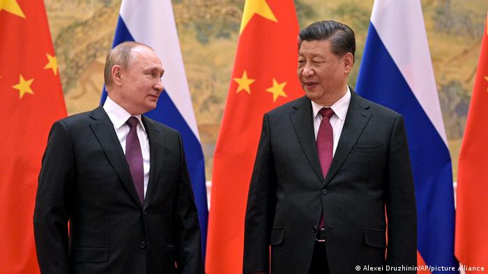 Tổng thống Nga Vladimir Putin và Chủ tịch Trung Quốc Tập Cận Bình trong một cuộc gặp.