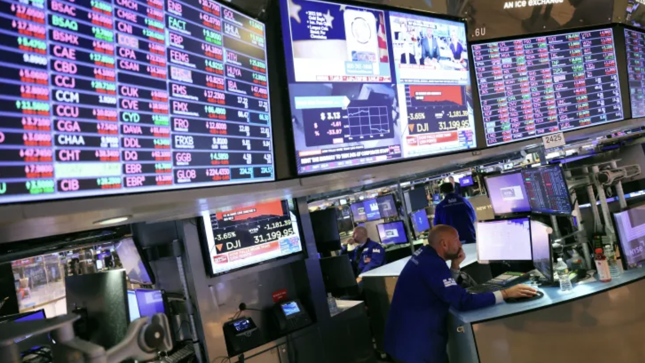 Một góc Sở giao dịch chứng khoán New York (NYSE) - Ảnh: Reuters.