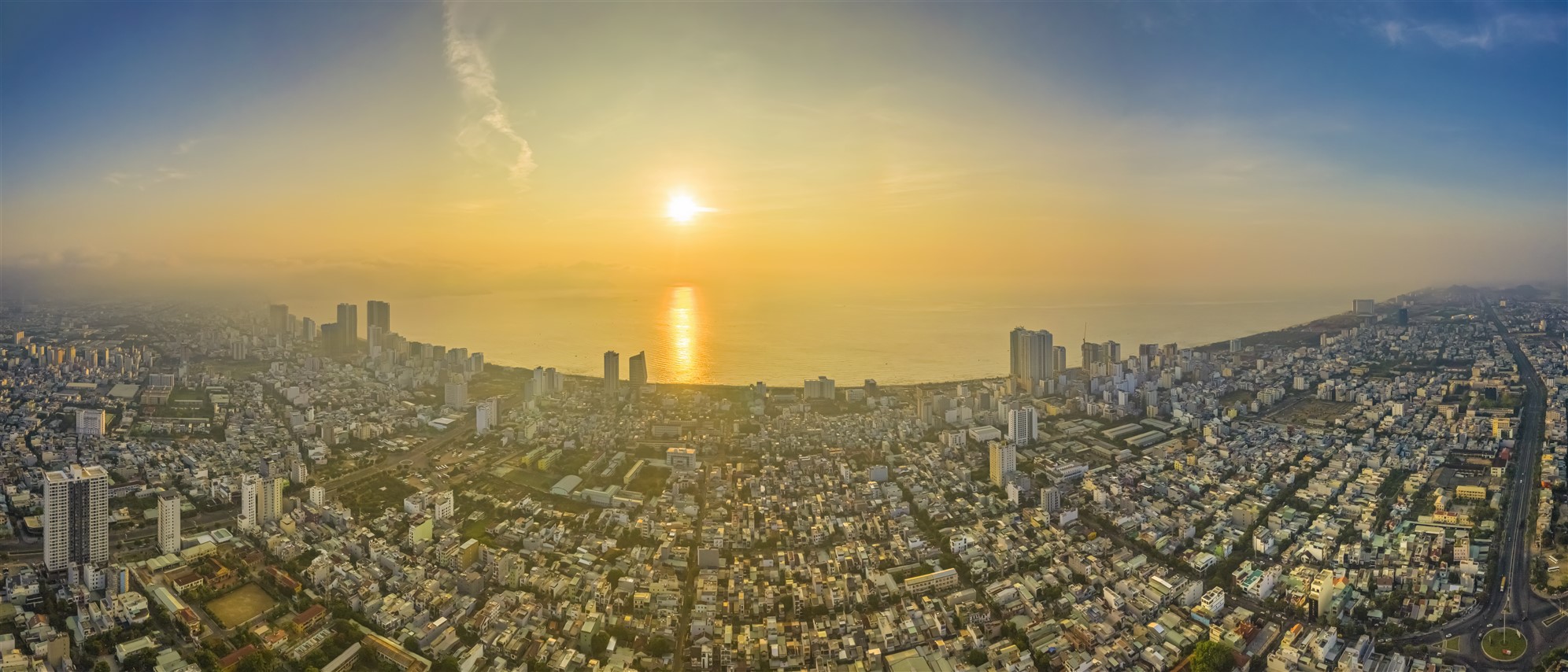 Đà Nẵng đang là đi&ecirc;̉m đ&ecirc;́n tr&ecirc;n hành trình sưu t&acirc;̣p bất động sản hạng sang của giới thượng lưu.