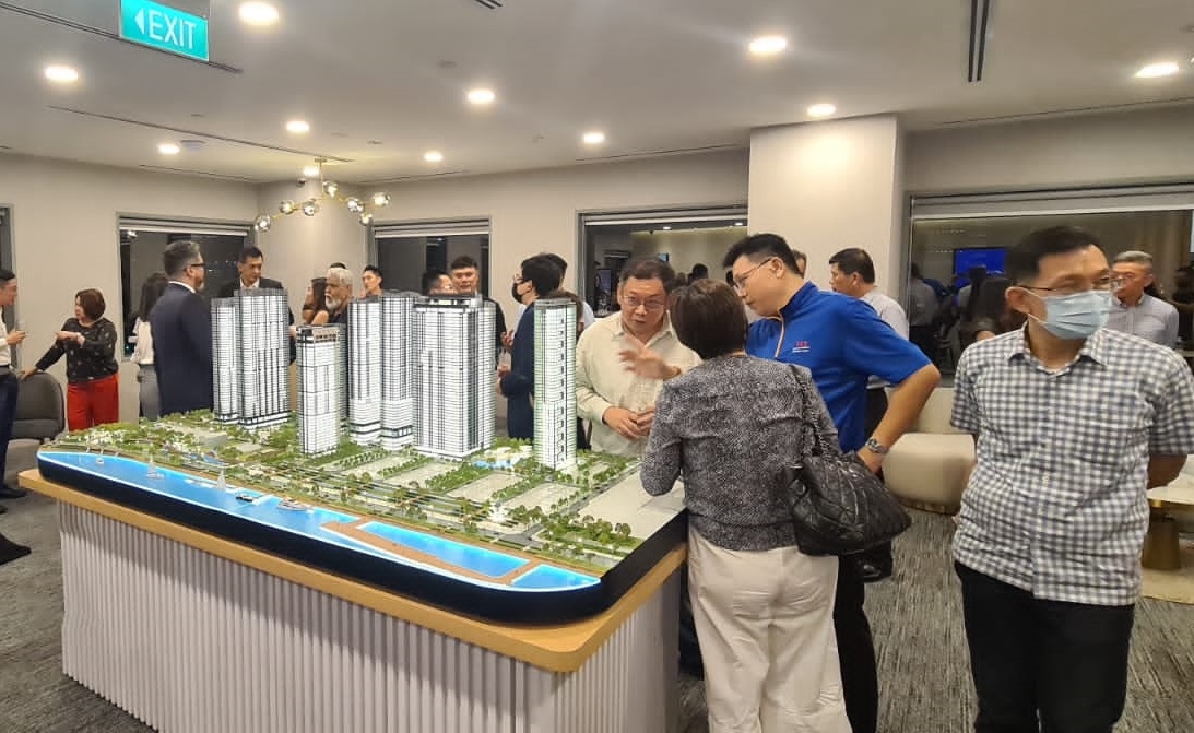 Trong buổi giới thiệu dự &aacute;n của Masterise Homes đầu ti&ecirc;n tại Singapore th&aacute;ng 9/2022, nh&agrave; đầu tư quốc tế phản hồi t&iacute;ch cực v&agrave; quan t&acirc;m đặc biệt tới Grand Marina Saigon. Ảnh: Druce.